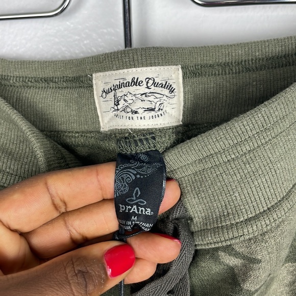 NWT Prana Camo Joggers - Picture 6 of 9